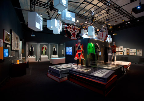 dezeen_David-Bowie-is-opens-at-the-VandA_5.jpg