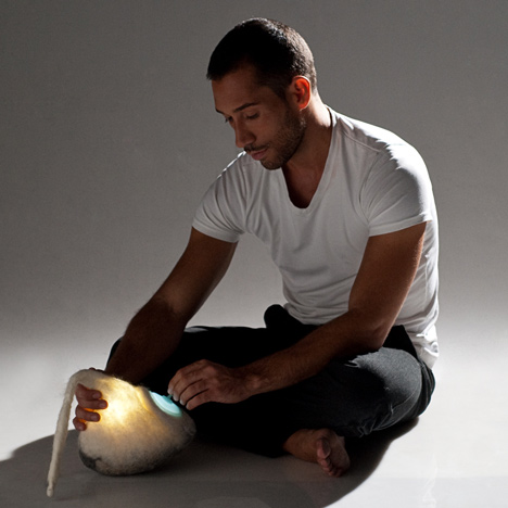 dezeen_Nipple-lights-by-Naama-Arbel_05.jpg
