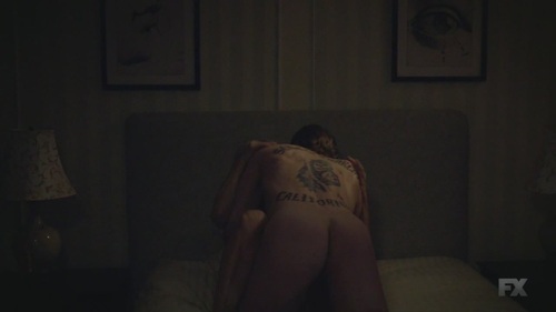 SoA_6x01__Charlie_Hunnam___000064_14-08-38_.JPG