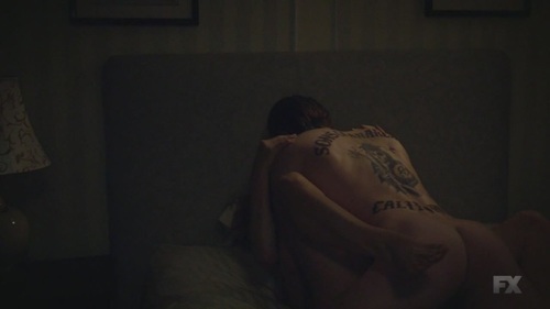 SoA_6x01__Charlie_Hunnam___000126_14-08-55_.JPG