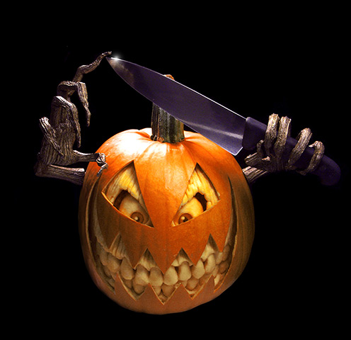 A-horror-charcter-carved--005.jpg