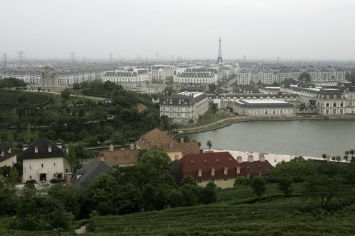 but-now-according-to-local-media-the-city-is-largely-a-ghost-town.jpg