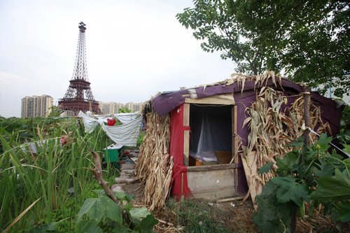 critics-of-chinas-growth-model-have-said-these-ghost-towns-are-symptomatic-of-a-large-property-bubble.jpg