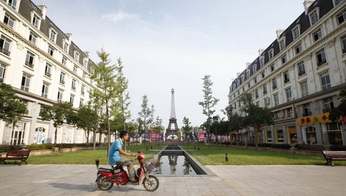 tianducheng-a-paris-replica-began-to-be-developed-in-china-in-2007.jpg