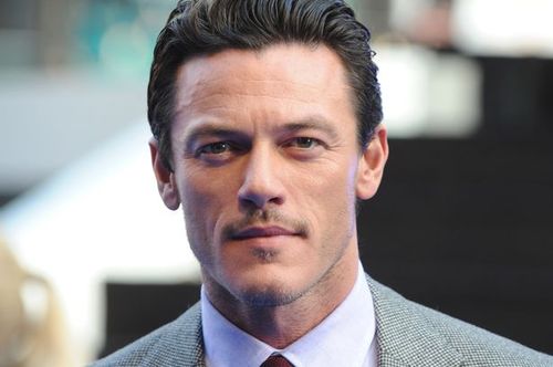 Luke-Evans-3863718.jpg