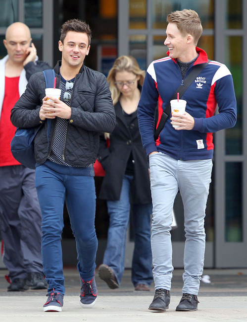 rs_634x824-131220085417-634.Tom-Daley-Dustin-Lance-Black-Date.jl.122013.jpg