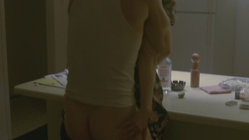 t.rue.d.etective.s01e06.720p.hdtv.x264-2hd_04-50-05_.JPG