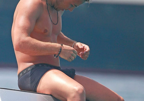 mario-gotze-bulge-shorts.jpg