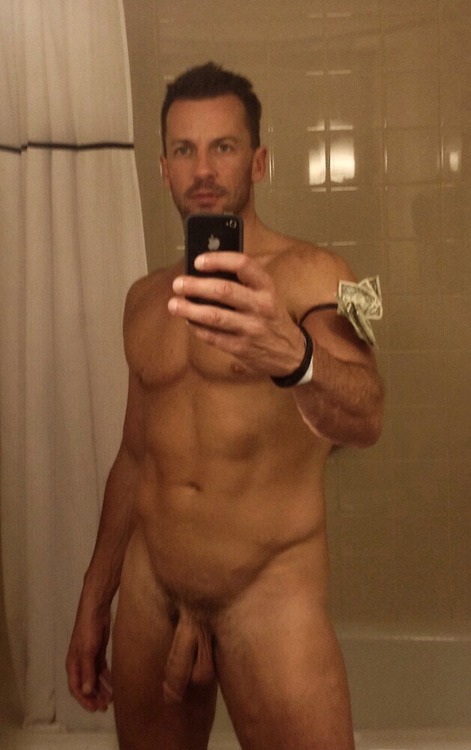 craig-parker+nude.jpg
