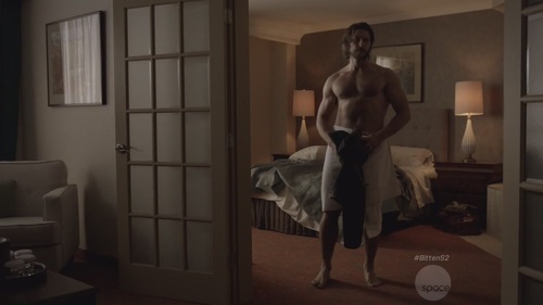 Bitten.S02E01.720p.HDTV.x264-KILLERS__018961_04-35-01_.JPG