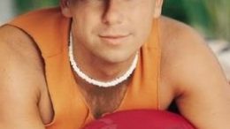 kenny-chesney-portrait.jpg