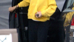 nicole-ritchie-yellow-thumb.jpg