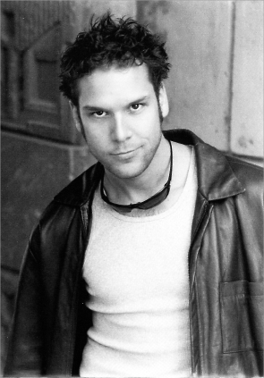 dane-cook-portrait.gif