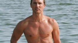 surf-shirtless-letterman-matthew_mcconaughey_4-thumb.jpg