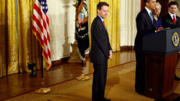 03.16.09.geithner.obama-thumb.jpg