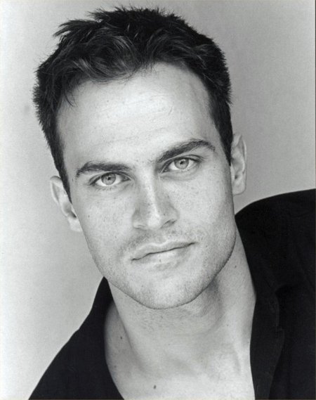cheyenne-jackson-portrait-thumb.jpg