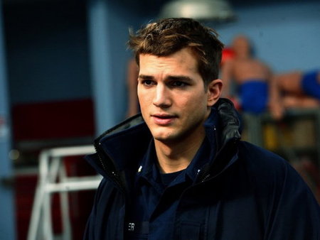 ashton_kutcher_gets_waxed-thumb.jpg