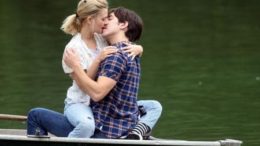 drew-barrymore-justin-long-kiss-thumb.jpg