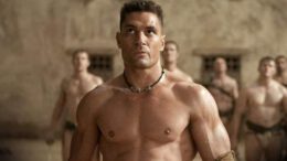 Manu Bennett shirtless in Spartacus