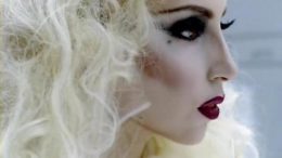 lady-gaga-bad-romance-official-video-6-thumb-500x281-1922.jpg