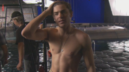 zac-efron-shirtless-charlie.png