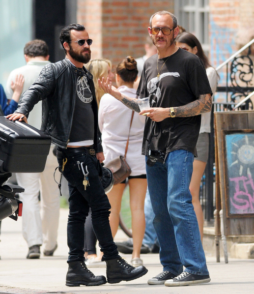 terry-richardson-justin-theroux-thumb-500x578-4970.jpg