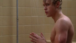 chord-overstreet-shirtless-thumb-500x350-5049.jpg