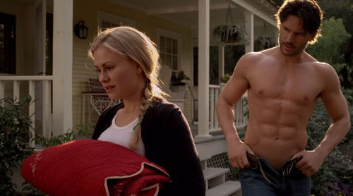 joe-manganiello-pubes-thumb-500x278-5157.jpg