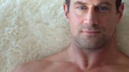 chris_meloni_3-thumb-500x397-6106.jpg