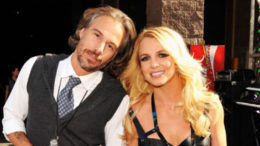 britney-spears-jason-trawick-engaged-thumb-500x208-6246.jpg