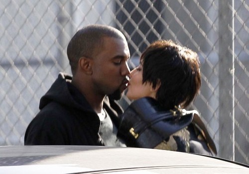kimye-kiss-thumb-500x349-7156.jpg
