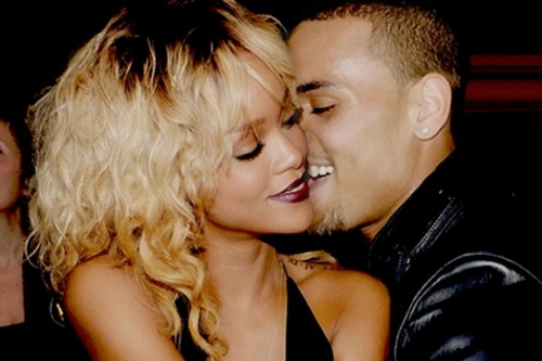 chris-brown-rihanna-hug-birthday-thumb-500x333-7647.jpg