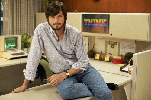 kutcher-jobs-640x426-thumb-500x332-9275.jpg