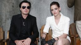 kristen-stewart-michael-pitt-500x303.jpg