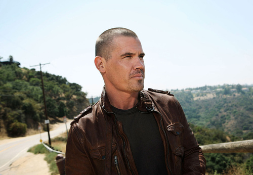 josh-brolin-supports-batffleck-header-thumb-500x347-16000.jpg
