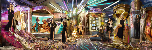 rs_1024x339-131201150409-1024.Kardashian-Christmas-Card-Hi-Res.jl_.120113_copy-1-thumb-500x165-15992.jpg
