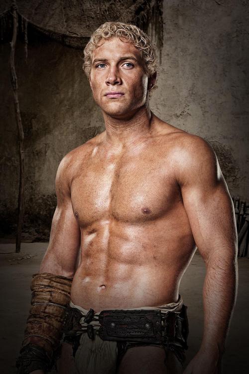 spartacus-jai-courtney-bmp-1458183098-thumb-500x750-18105.jpg
