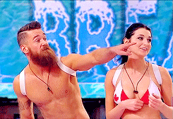 tumblr_n23i7c6g7c1ql2ui0o6_r1_250-thumb-500x342-17975.gif