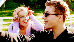 tumblr_mzwz9usuKC1r4yh8wo4_r1_250-thumb-500x286-21402.gif