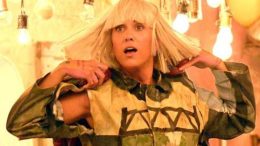 grammys-kristen-wiig_612x380-thumb-500x310-24148.jpg