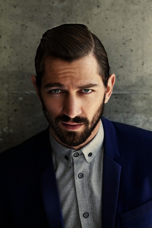 Michiel-Huisman-006-800x1199-thumb-500x749-25503.jpg