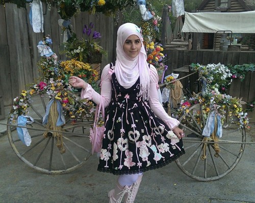 muslim-lolita-hijab-japanese-fashion-anime-38