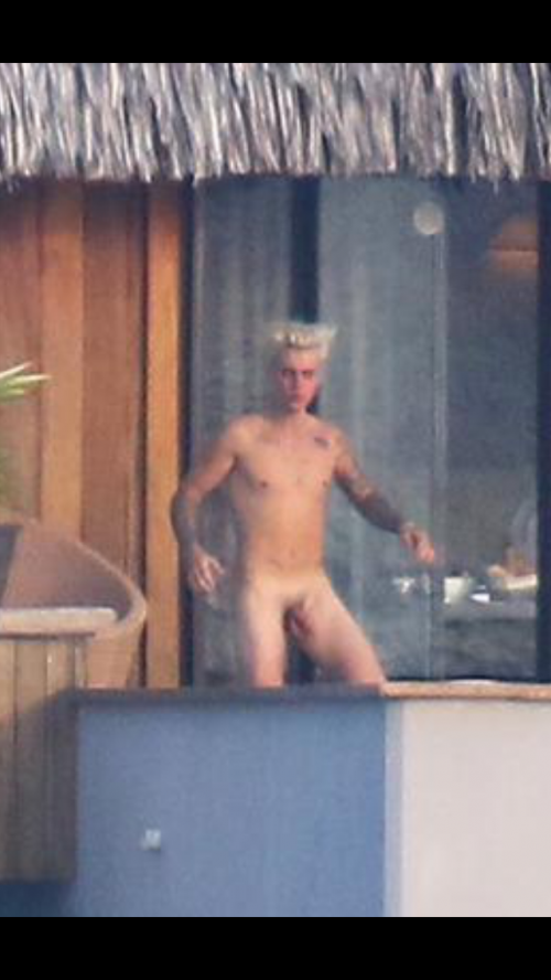 Justin Bieber nude in Bora Bora
