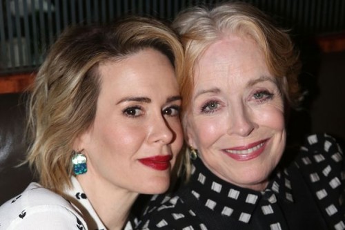 Sarah-Paulson-and-Holland-Taylor