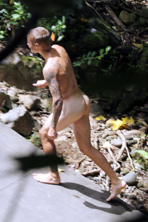 justin-bieber-nude-hawaii-04