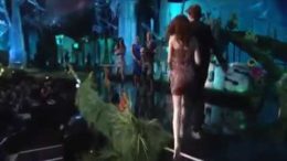 Robert Pattinson and Taylor Lautner kiss