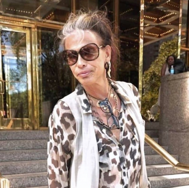 Steven Tyler auntie Halloween costume